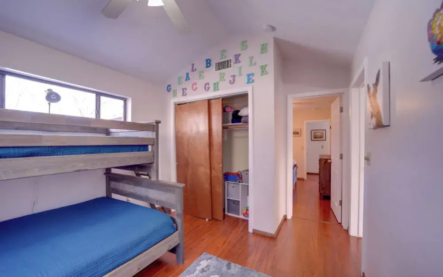 2 Mi to Whiskey Row: Tranquil Getaway w/ Deck!