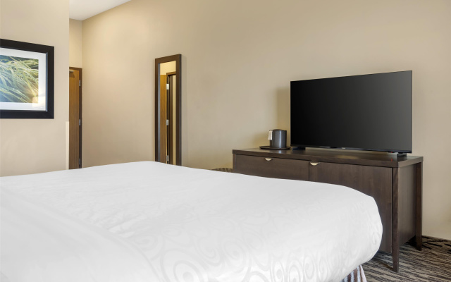 Best Western Plus Bridgewater Hotel & Convention Centre