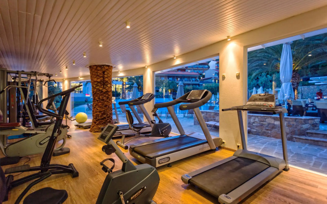 Lagomandra Hotel and Spa