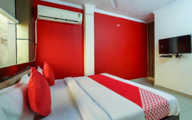 OYO 61001 Hotel AK Residency