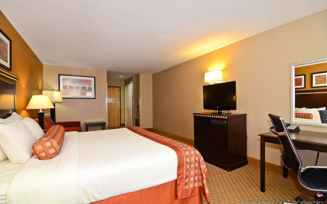 Spark by Hilton Oak Forest