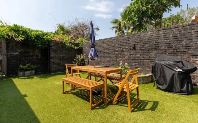 Spacious & Welcoming 4BD House - Kennington