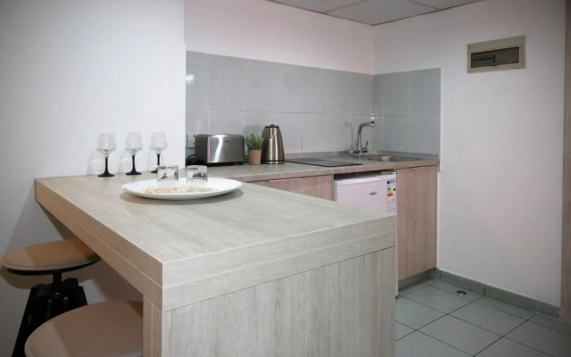 Pier Beach Hotel Apartments