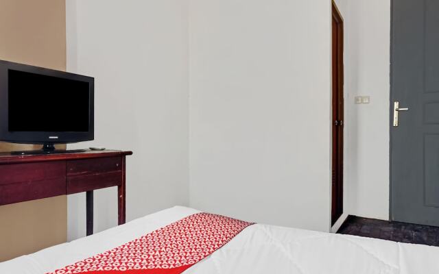 OYO 90696 Tobana House Bintaro