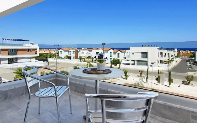 Theresa Paralimni in Paralimni