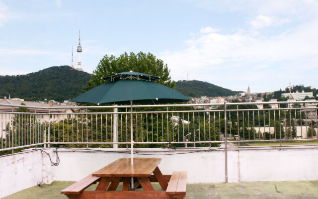 Seoul Tower Family Guesthouse