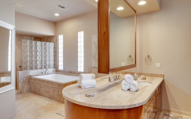 54444her 5 Bedroom Home