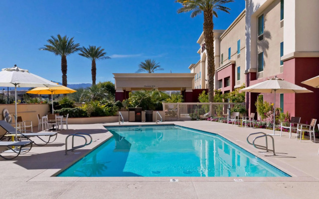 Hampton Inn & Suites Palm Desert