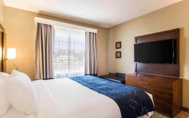 Comfort Suites
