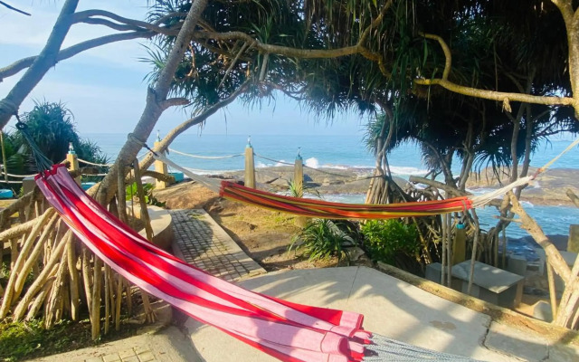 Ocean Caves, Balapitiya