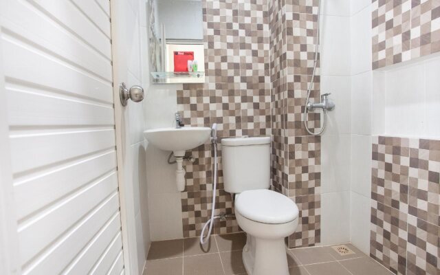 RedDoorz near Universitas Wijaya Kusuma