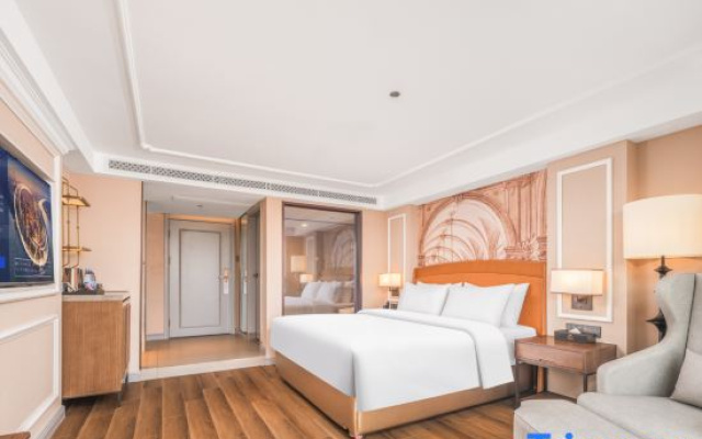 Vienna International Hotel (Guiyang Fountain Metro Station Taiping Road Internet celebrity Street) – Guest Rooms – Guiyang