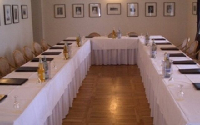 Hotel Schloss Wedendorf