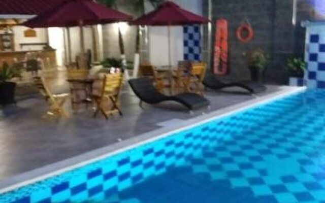 Confort Plaza Hotel
