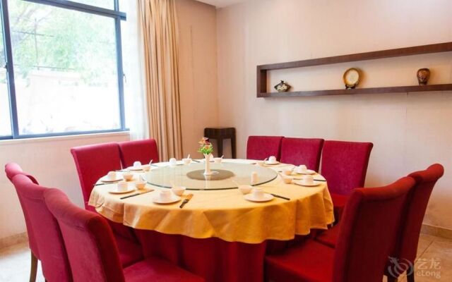 Jiakai Crown Hotel