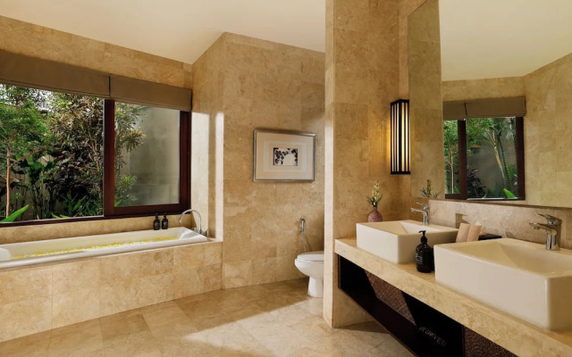 Villa Oshra by Nakula