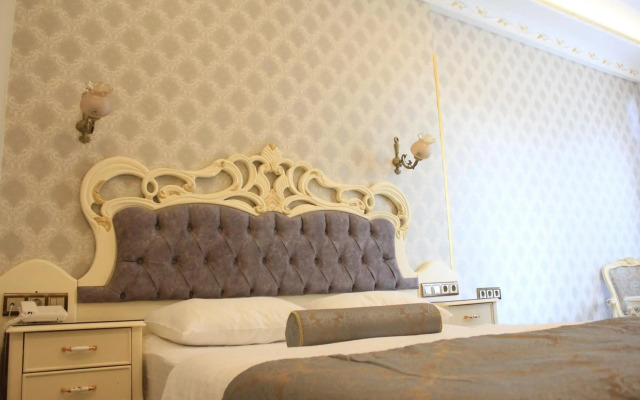 Nayla Palace Hotel