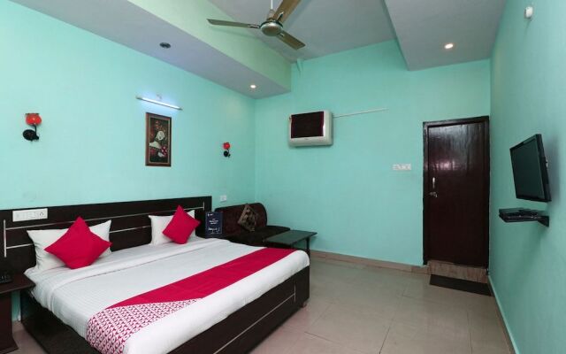 OYO 16905 The Rohtak Hyatt