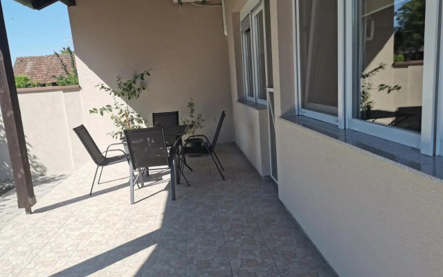 Seasons apartmani