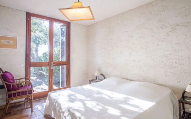 Village Les Fourches 36828