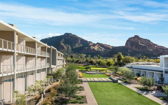 Residences At Mountain Shadows