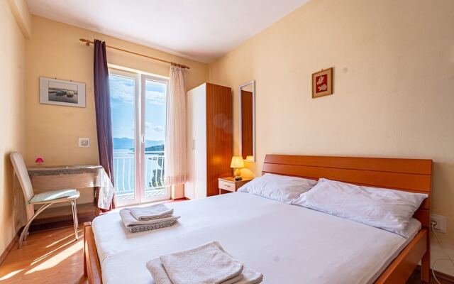 S1 - Studio Just 50m From the Beach With sea View