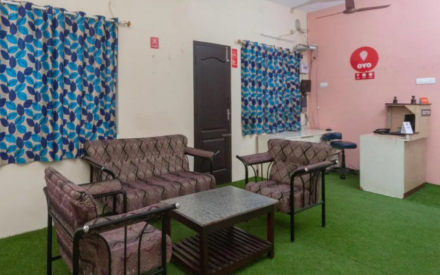 B Square Homes by OYO Rooms