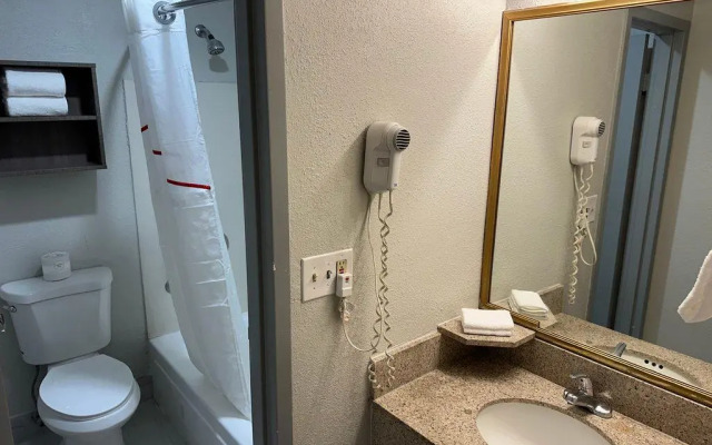 Red Roof Inn Auburn Hills