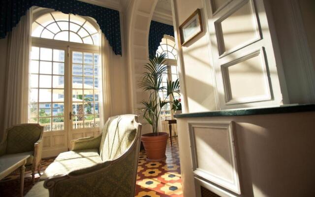 Grand Hotel