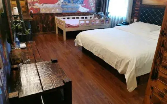 Luoyang Qiju Tea House Hotel
