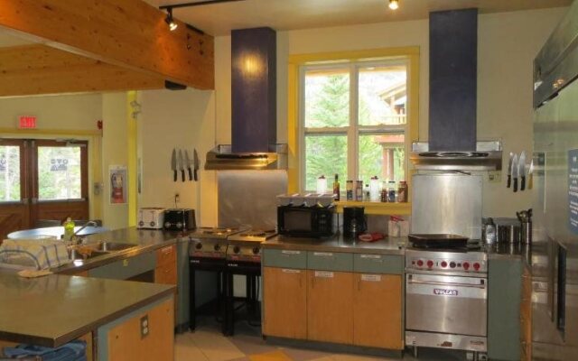 HI Banff Alpine Centre - Hostel