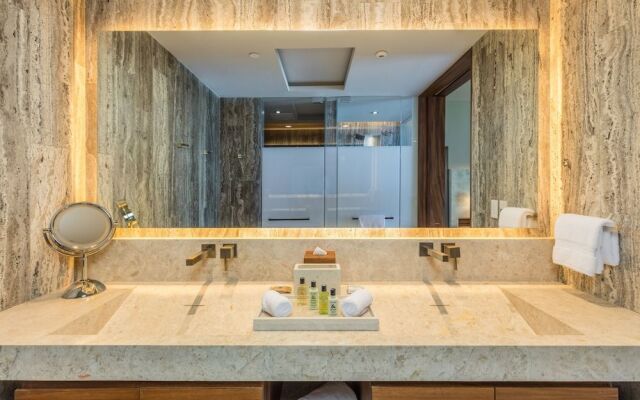 Solaz Signature Suites