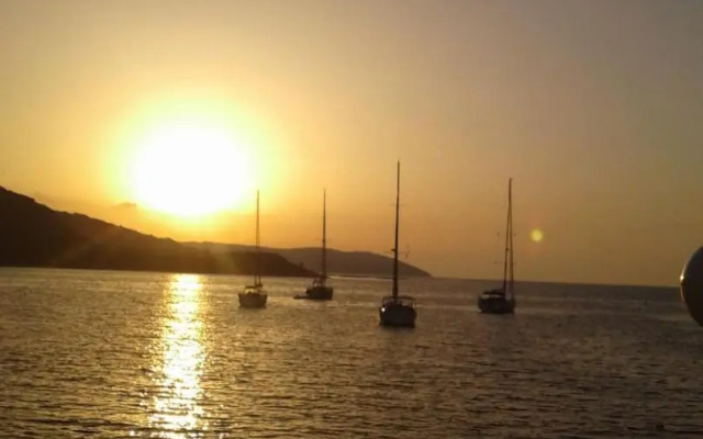 George and Danai apartments