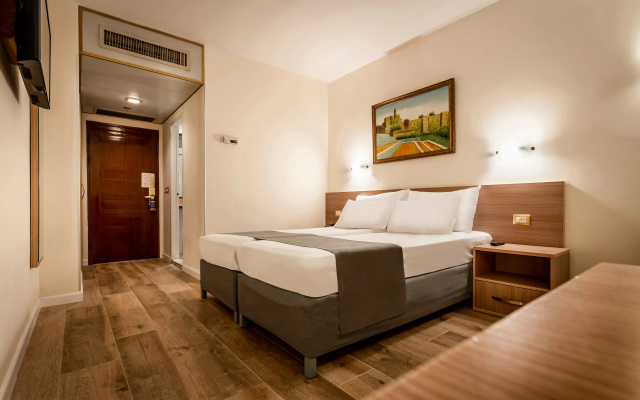 Jerusalem Gate Hotel