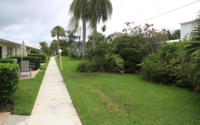 Jamaica Royale - 081 - 2 Br Condo