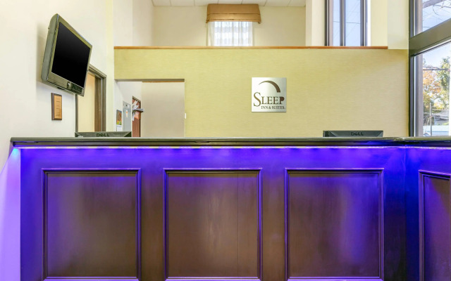 Sleep Inn & Suites near Sports World Blvd