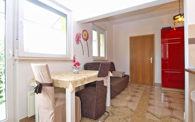 Apartment 1432