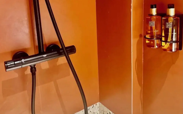 JAIS Home-Moon Apartment-Old Town/ Muzeului Square