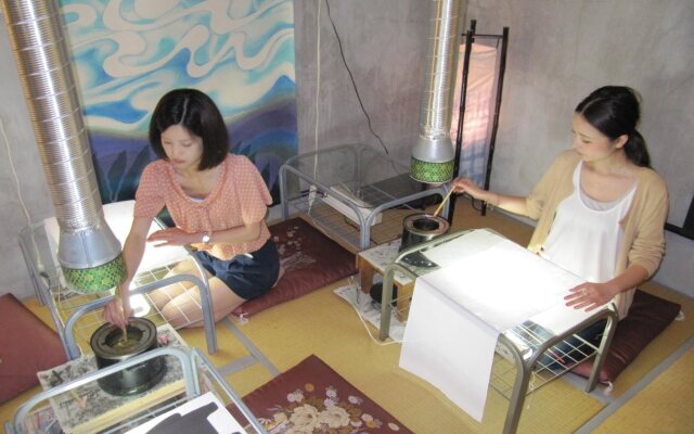 Dyeing and Hostel NAKASHIMAYA - Caters to Women