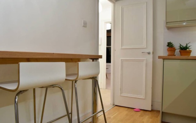 1 Bedroom Flat on Portobello Road Notting Hill