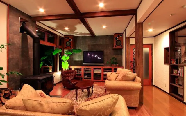 方山膳食公寓和酒吧(Pension & Bar Side Hill) – Lobby – Hakuba