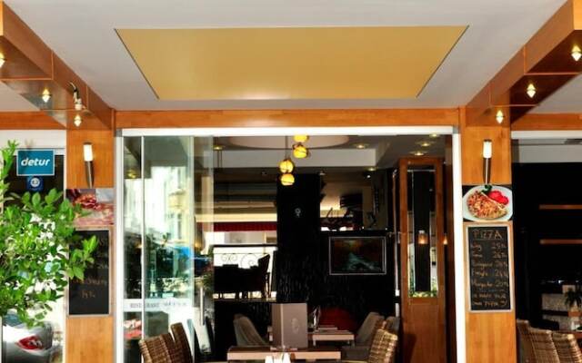 Magi Apart Hotel