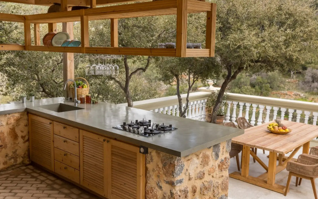 Oak Tree Estate