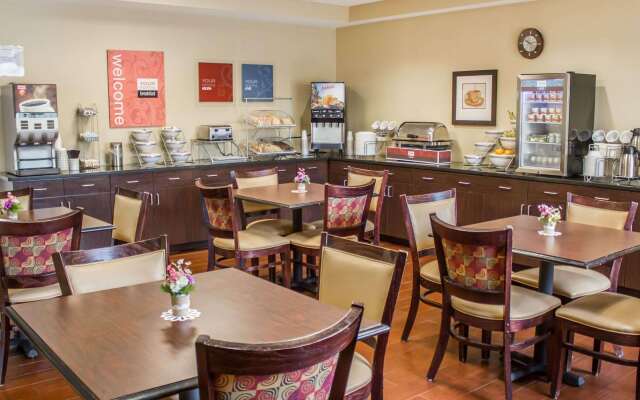 Comfort Suites