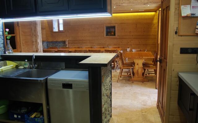 Chalet With 7 Bedrooms in Saint-jean-d'arves, With Wonderful Mountain