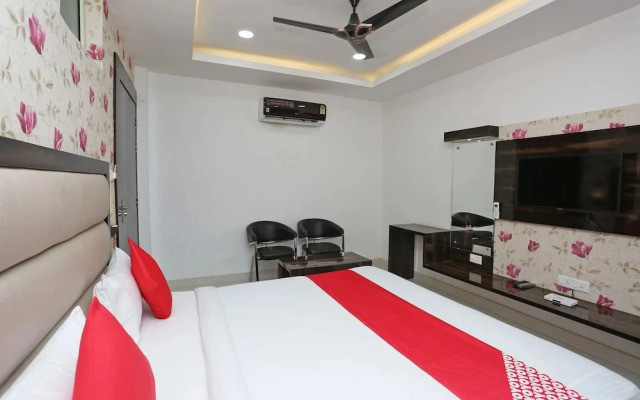 Hotel The Marvellous by OYO Rooms