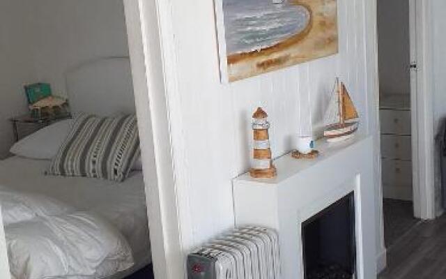 The Sun Trap @ Bridlington's Bed & Bowl Beach Breaks