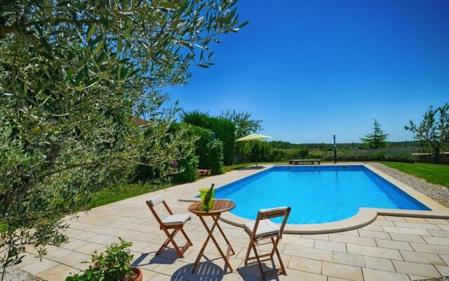 Villa Benka, Istrian stone house