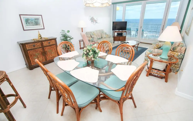 Smyrna Beach Club 818b