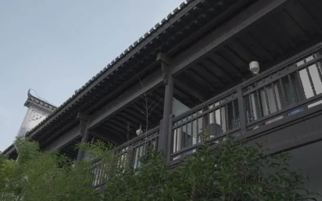 Wuhu Langting Guanlan Hotel (Fangte Amusement Park Jiuz Ancient Town)